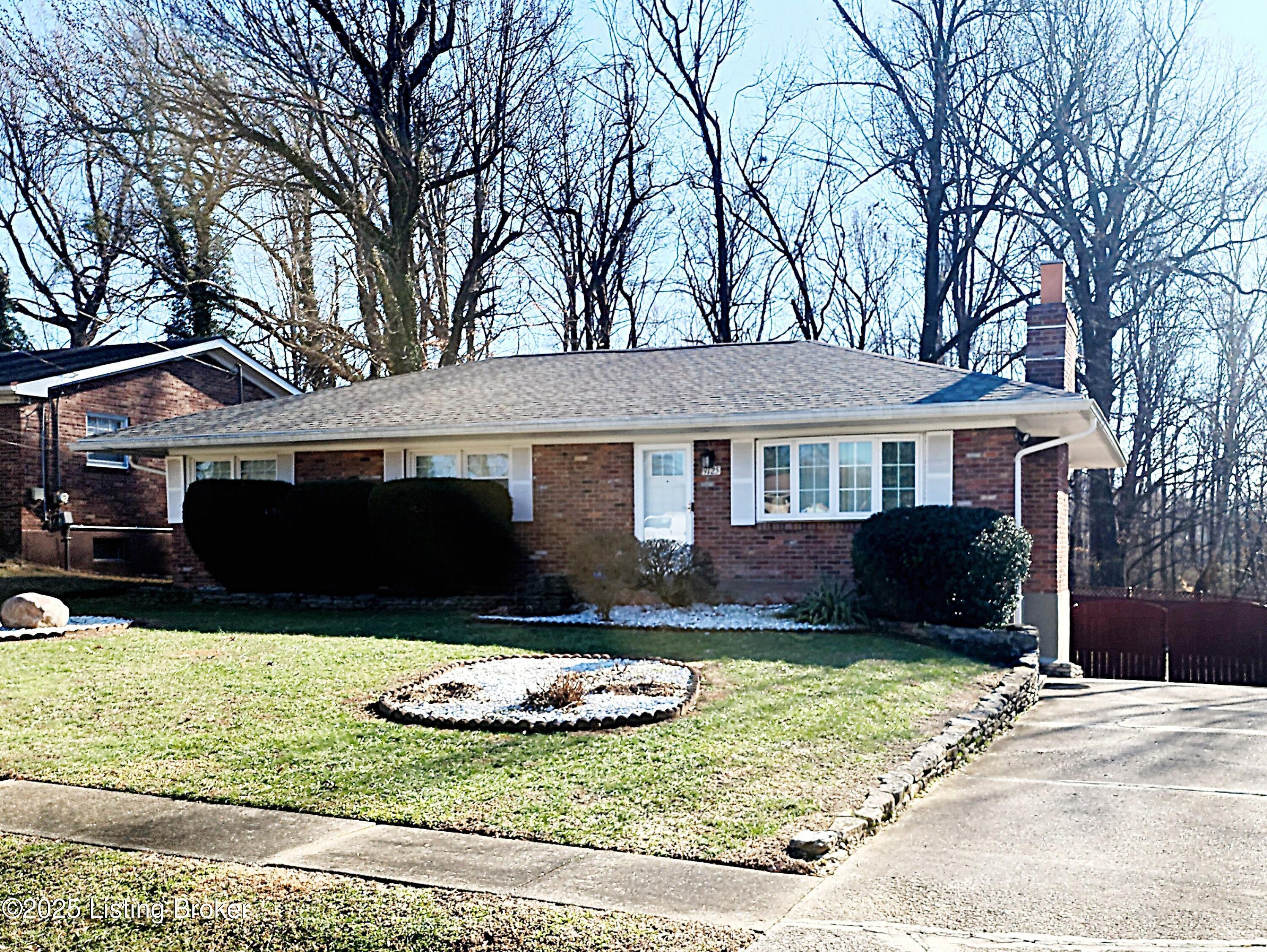 9125 Wanlou Dr, Louisville, Pennsylvania image 2