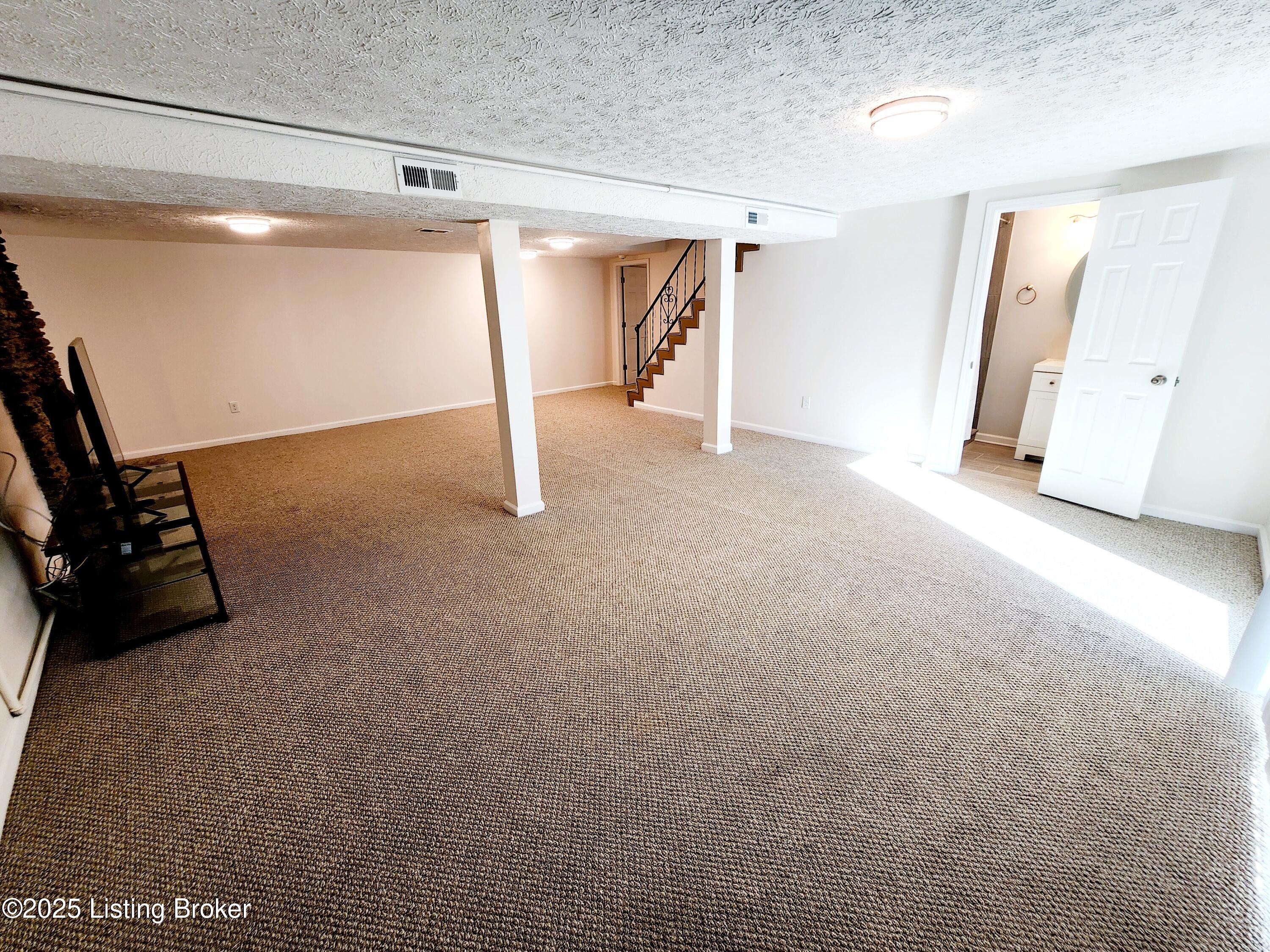 9125 Wanlou Dr, Louisville, Pennsylvania image 36