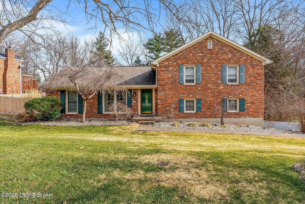 Photo of 5206 Arrowshire Dr, La Grange, KY 40031 (MLS # 1707490)