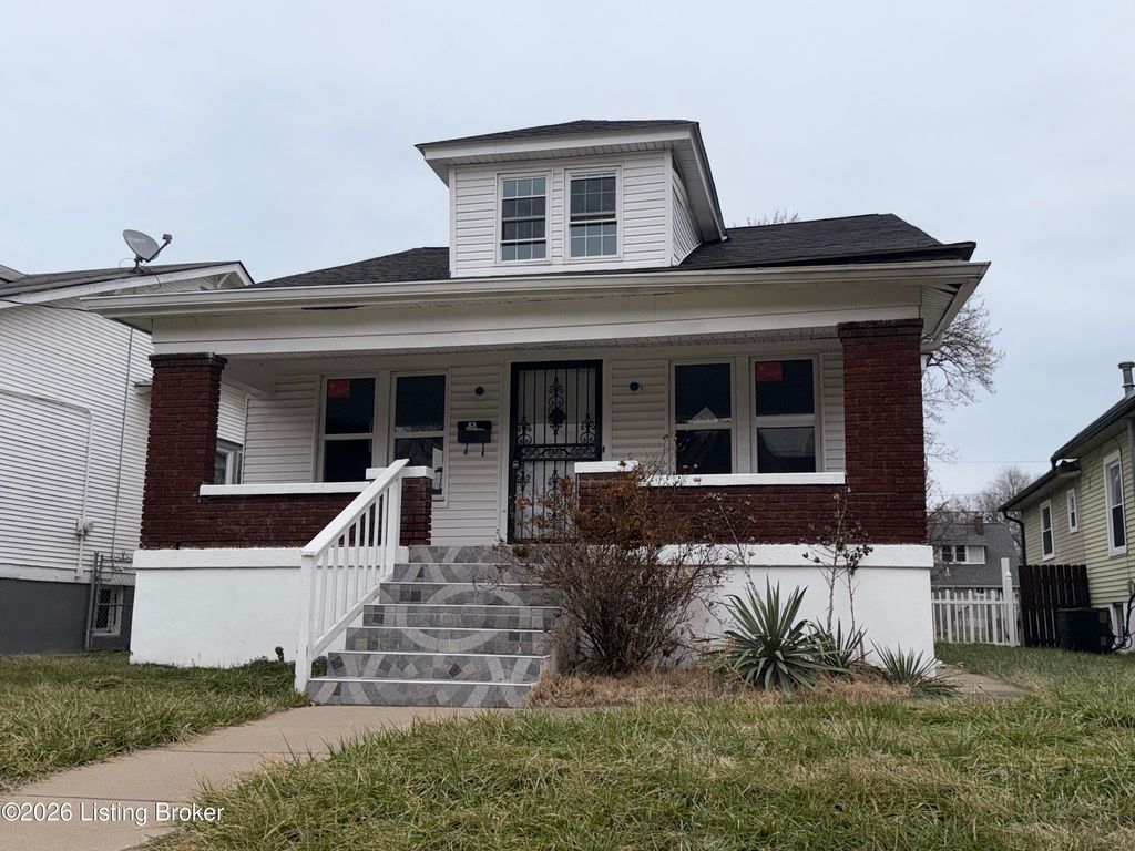 Photo of 635 Cecil Ave, Louisville, KY 40211 (MLS # 1706582)