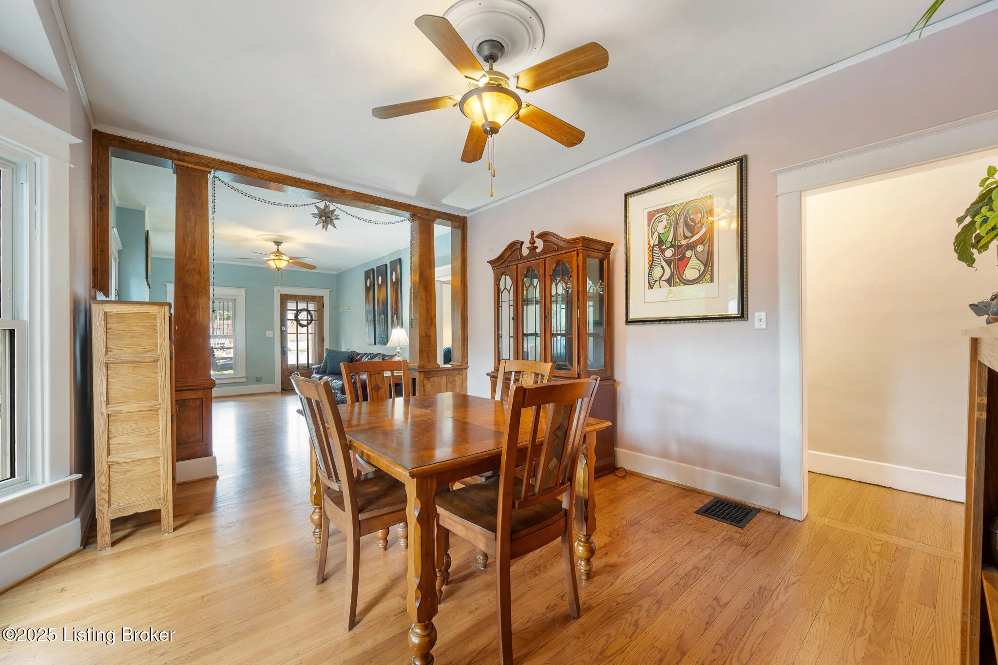 Louisville, Kentucky 40205, United States, 3 Bedrooms Bedrooms, ,1 BathroomBathrooms,Residential,Active,233669