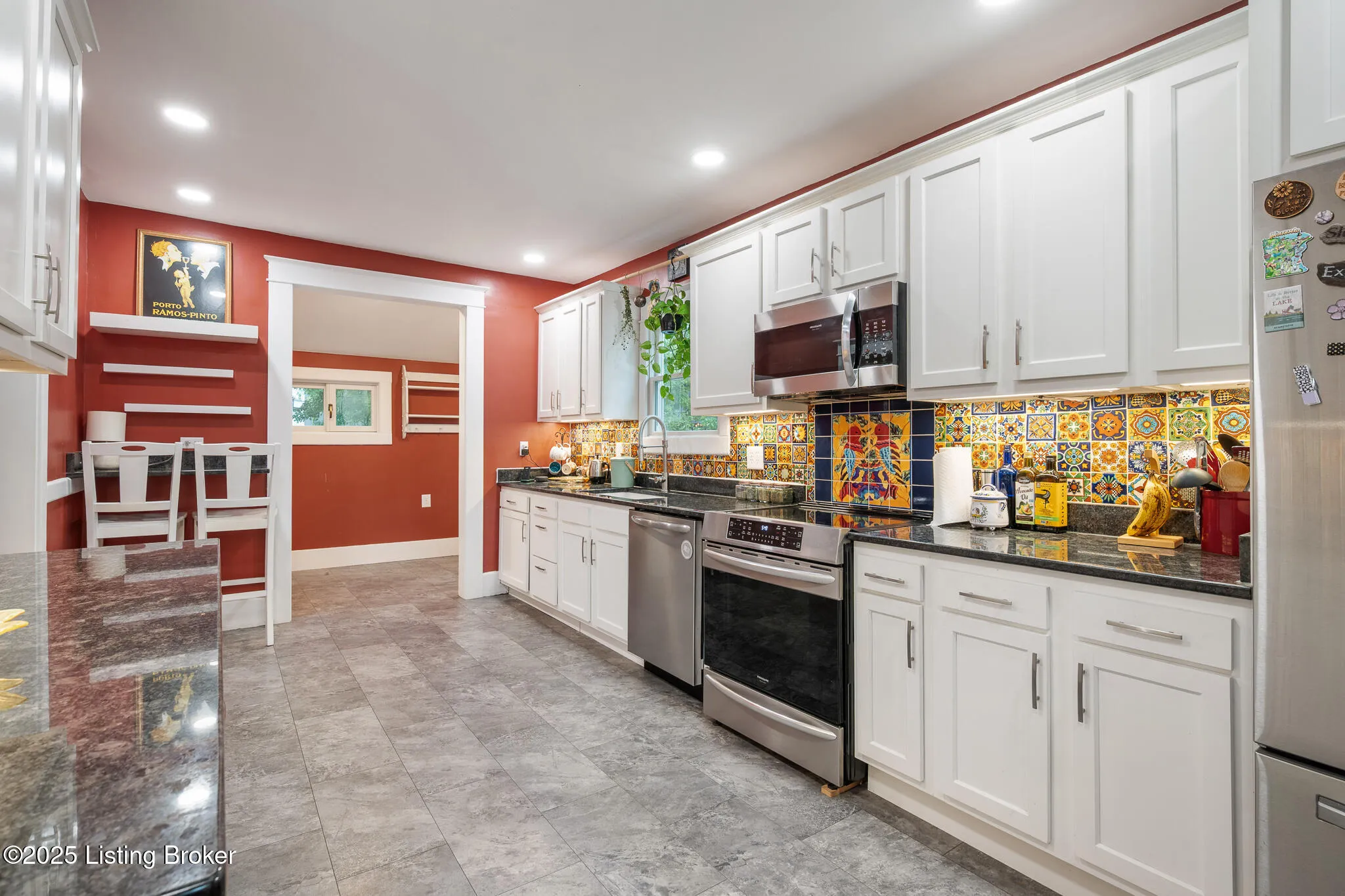 Louisville, Kentucky 40205, United States, 3 Bedrooms Bedrooms, ,1 BathroomBathrooms,Residential,Active,233669