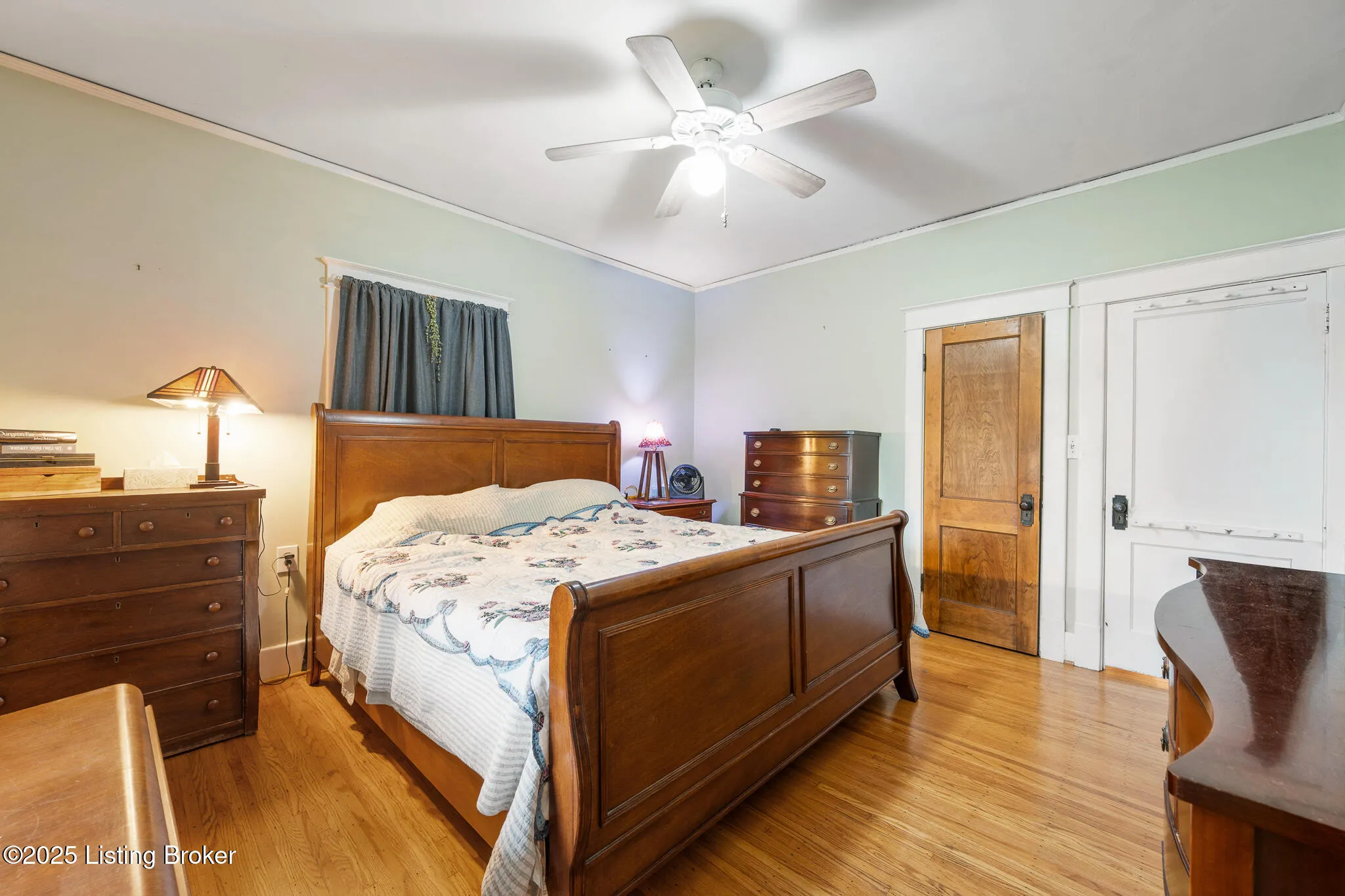 Louisville, Kentucky 40205, United States, 3 Bedrooms Bedrooms, ,1 BathroomBathrooms,Residential,Active,233669