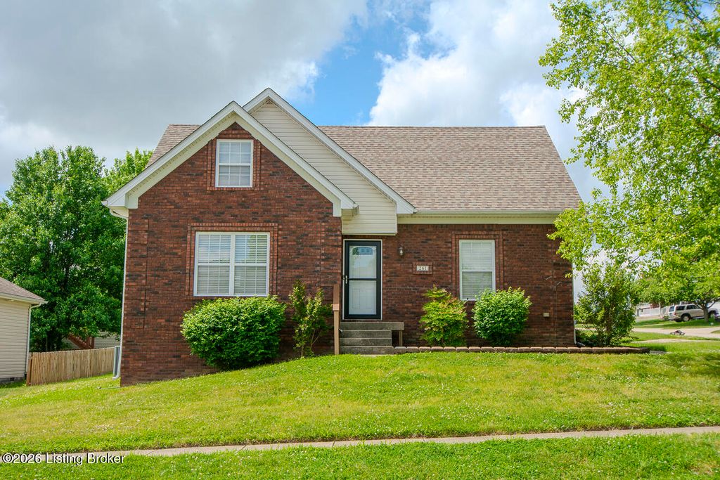 Photo of 261 Bridlewood Ave, Shelbyville, KY 40065 (MLS # 1707586)