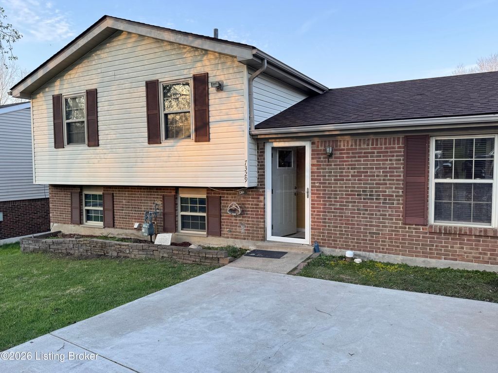 Photo of 7329 Sideoats Dr, Crestwood, KY 40014 (MLS # 1712361)