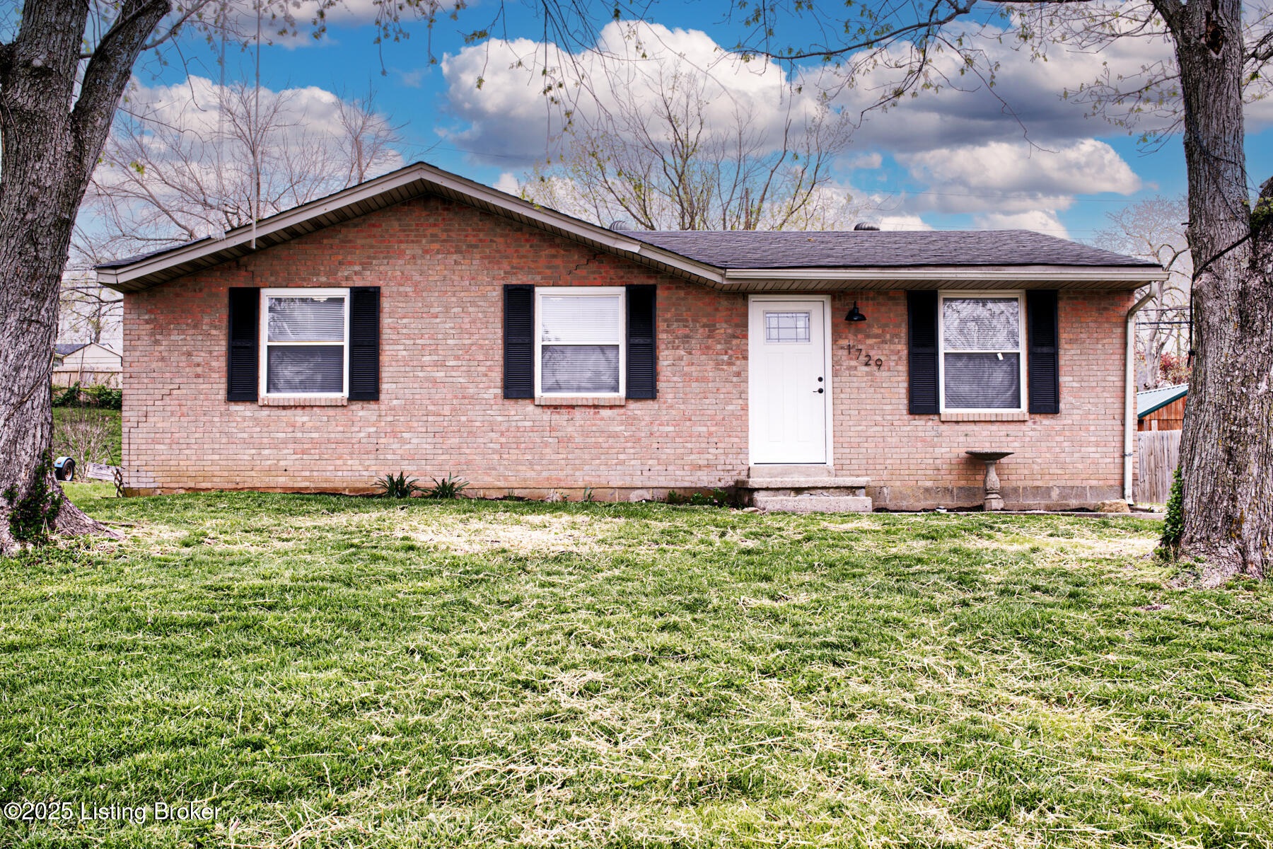 1729 Village Ln, Shelbyville, Kentucky image 2