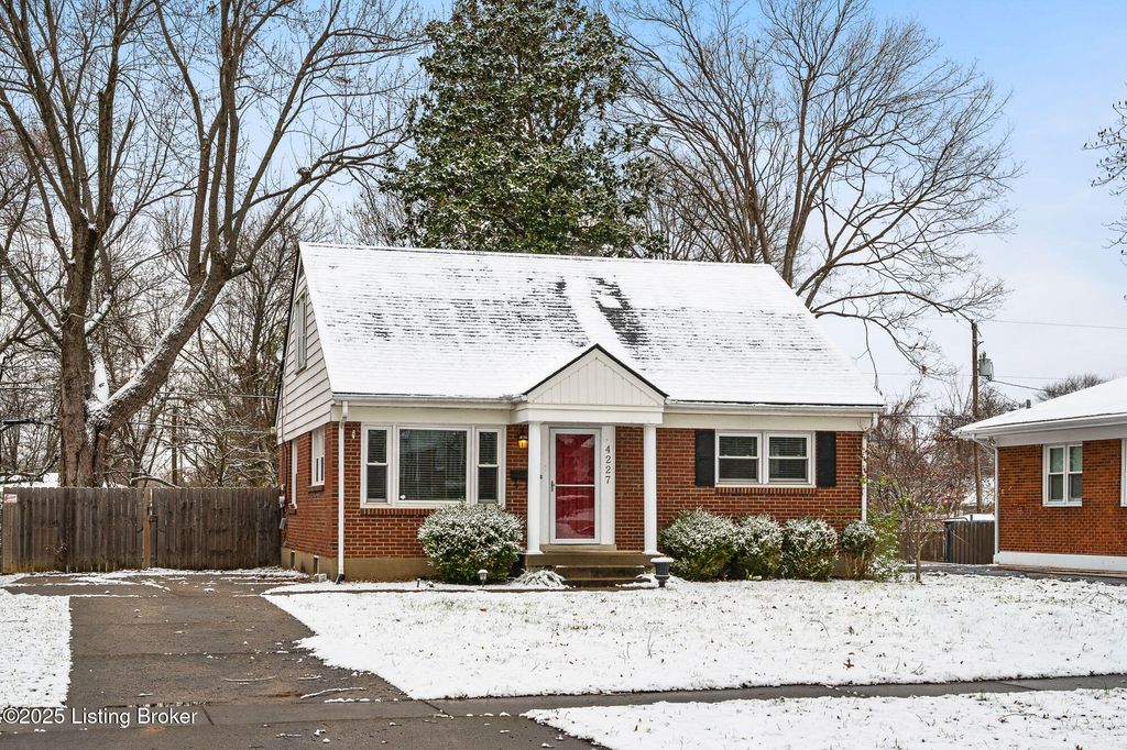 Photo of 4227 Hillbrook Dr, Louisville, KY 40220 (MLS # 1705224)