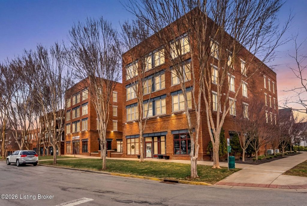 Photo of 10605 Meeting St #408, Prospect, KY 40059 (MLS # 1709976)