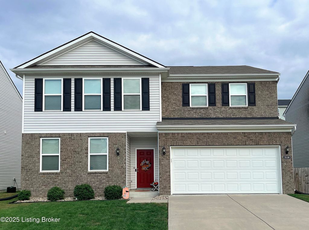 Photo of 2110 Aiken Back Ln, La Grange, KY 40031 (MLS # 1701057)