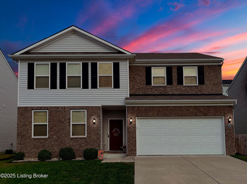 Photo of 2110 Aiken Back Ln, La Grange, KY 40031 (MLS # 1701057)
