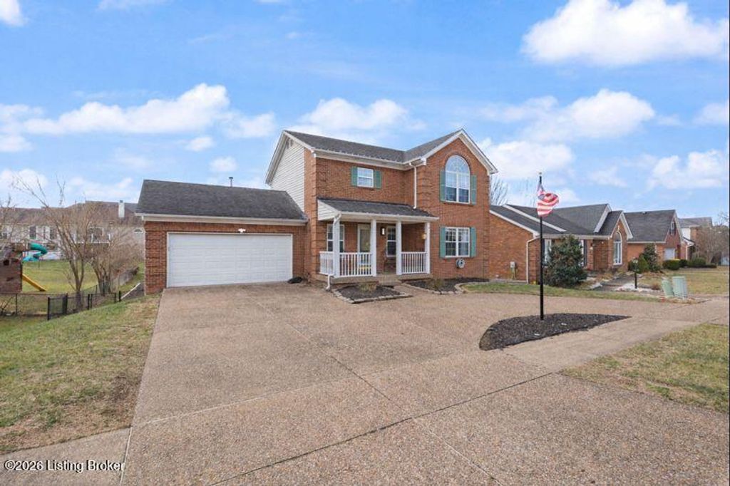 Photo of 11520 Saratoga Club Rd, Louisville, KY 40299 (MLS # 1707549)