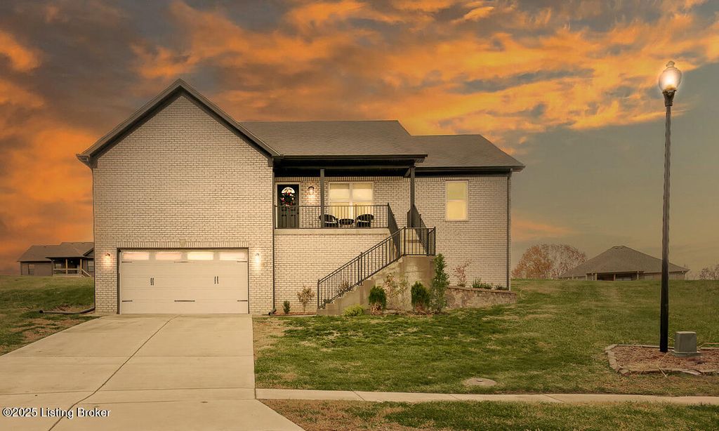 Photo of 100 Nashville Ct, Taylorsville, KY 40071 (MLS # 1703714)