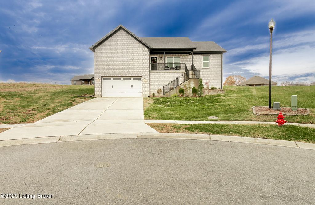 Photo of 100 Nashville Ct, Taylorsville, KY 40071 (MLS # 1703714)