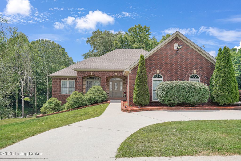 Photo of 6700 Woodrow Way, Louisville, KY 40228 (MLS # 1722324)