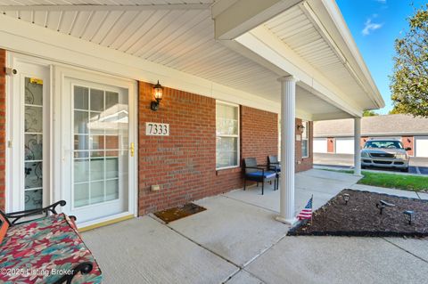 Photo of 7333 Fox Hollow Way, Louisville, KY 40228 (MLS # 1701620) Photo of 7333 Fox Hollow Way, Louisville, KY 40228 (MLS # 1701620)