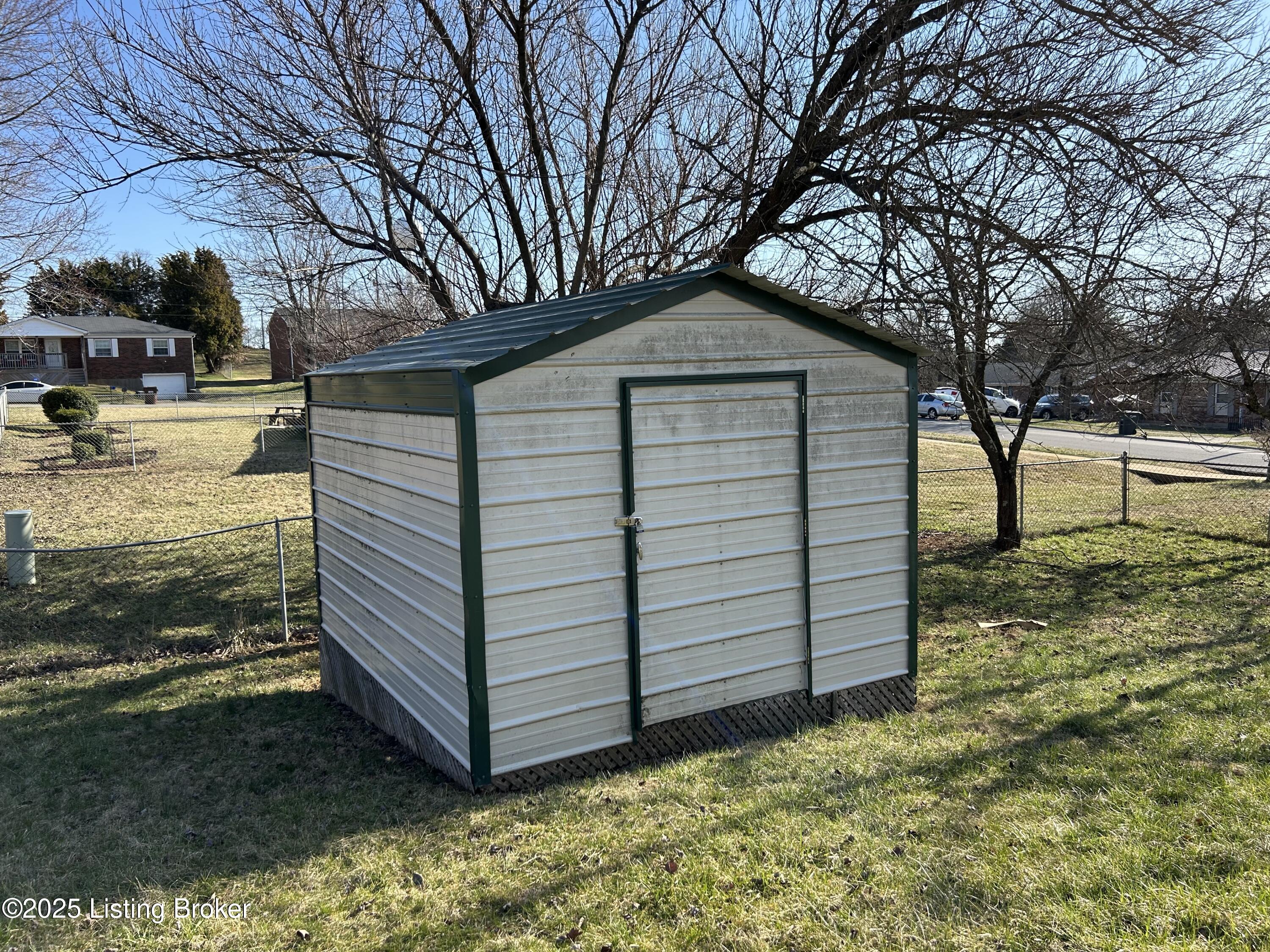 1000 Greenway Dr, Elizabethtown, Kentucky image 7