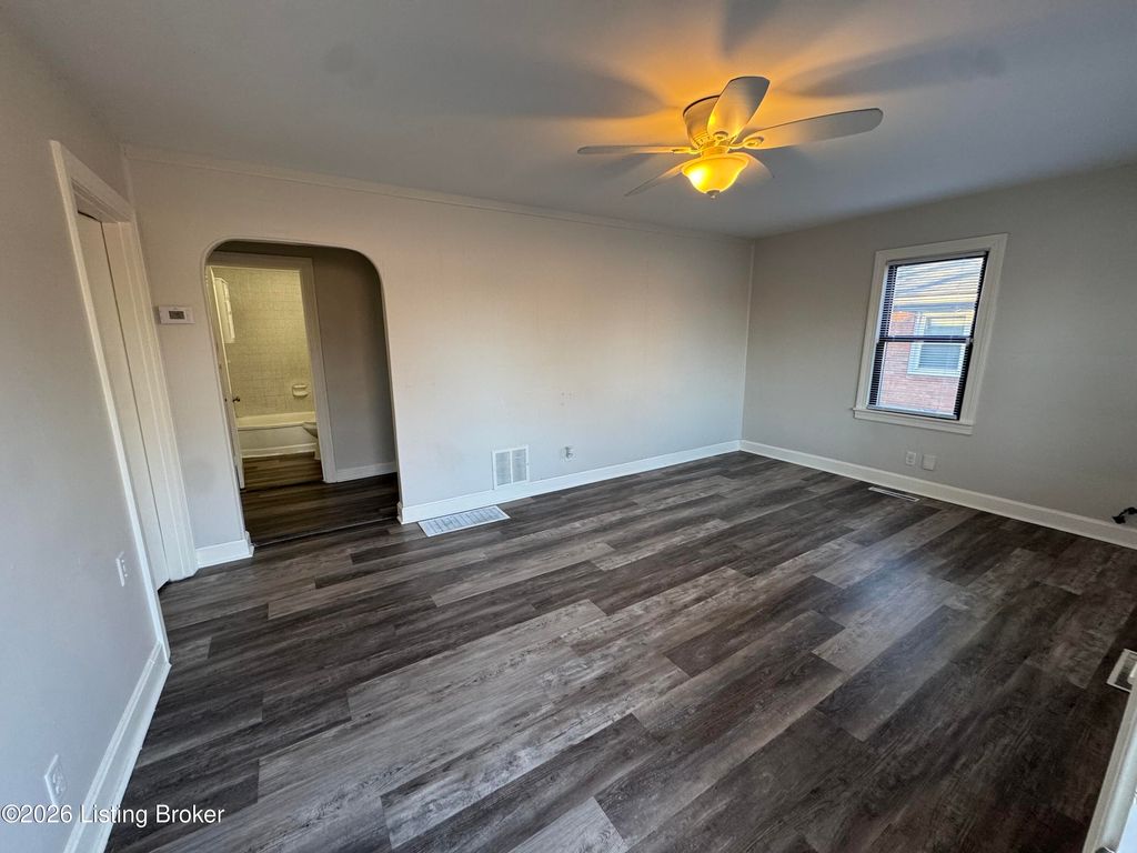 Photo of 4310 Lynnview Dr, Louisville, KY 40216 (MLS # 1715658)