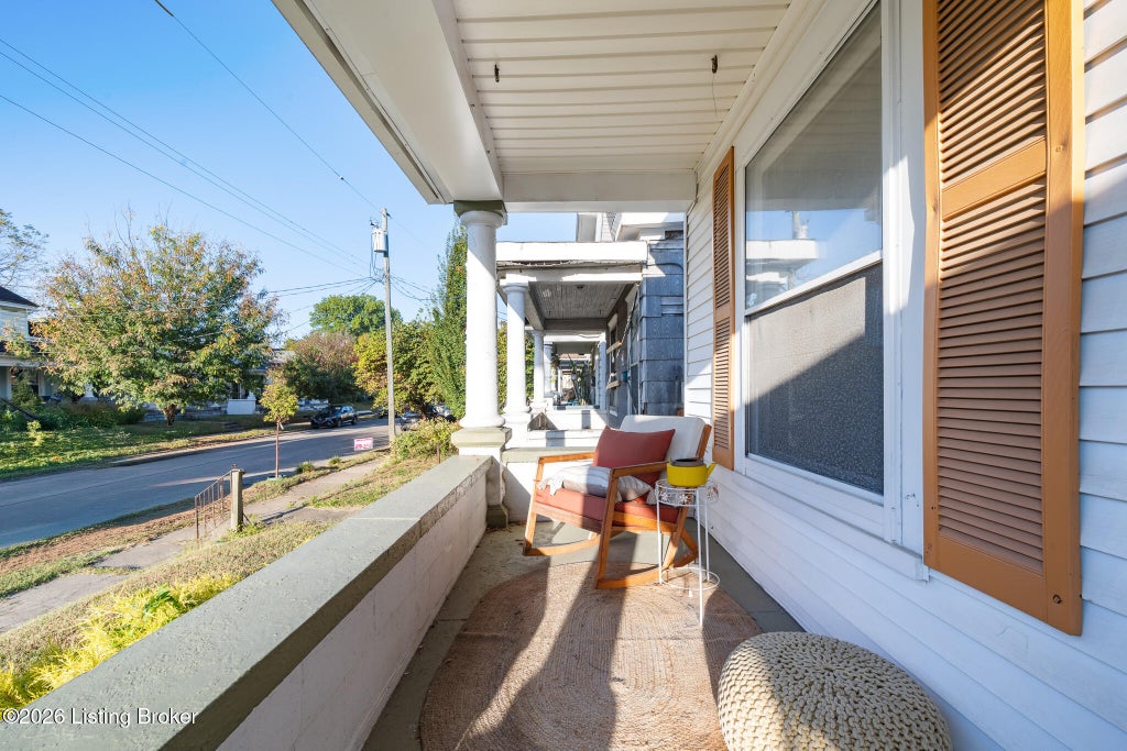 Photo of 723 Gwendolyn St, Louisville, KY 40203 (MLS # 1731715)