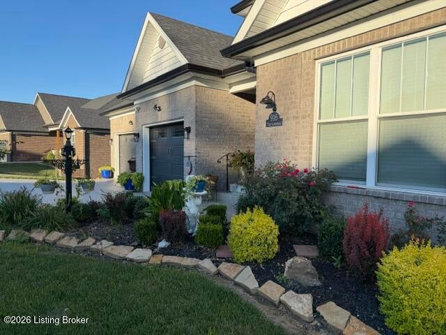 Photo of 916 The Landings, Taylorsville, KY 40071 (MLS # 1731004)