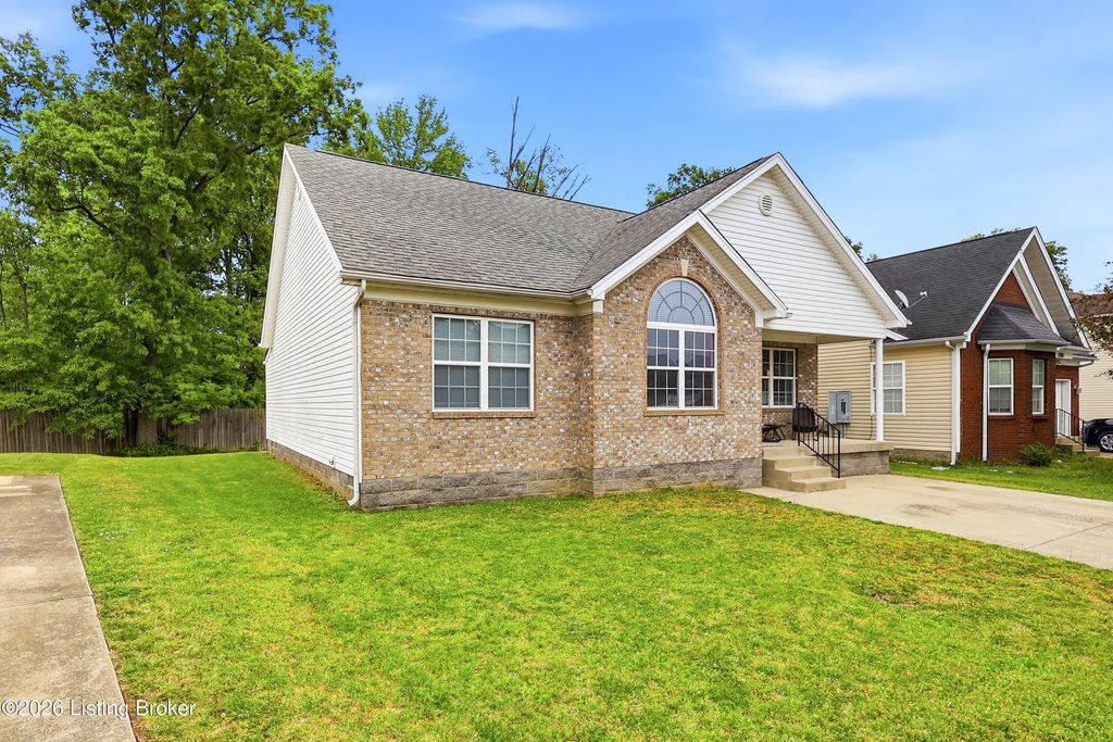 Photo of 13018 Bessels Blvd, Louisville, KY 40272 (MLS # 1715933)