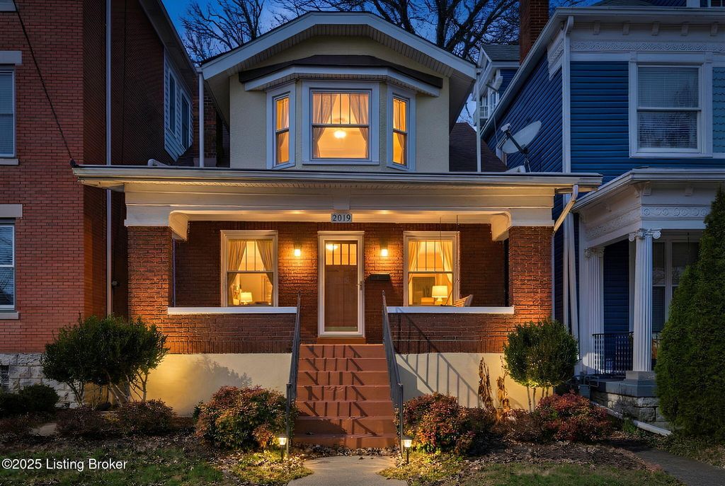 Photo of 2019 Bonnycastle Ave, Louisville, KY 40205 (MLS # 1712934)