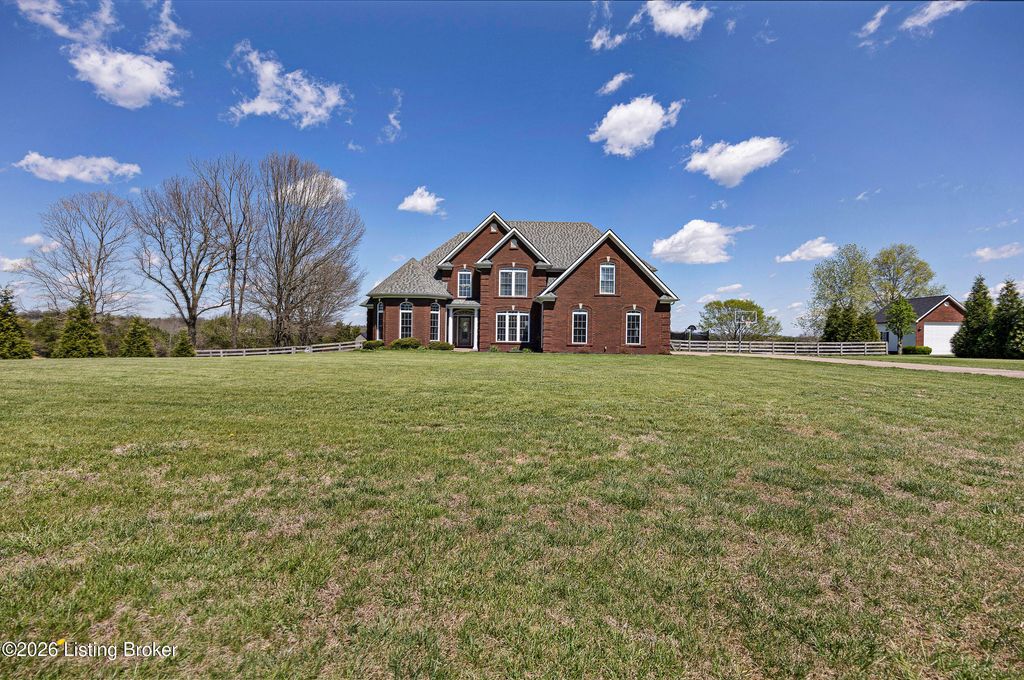 Photo of 426 Marks Ln, Bardstown, KY 40004 (MLS # 1713655)