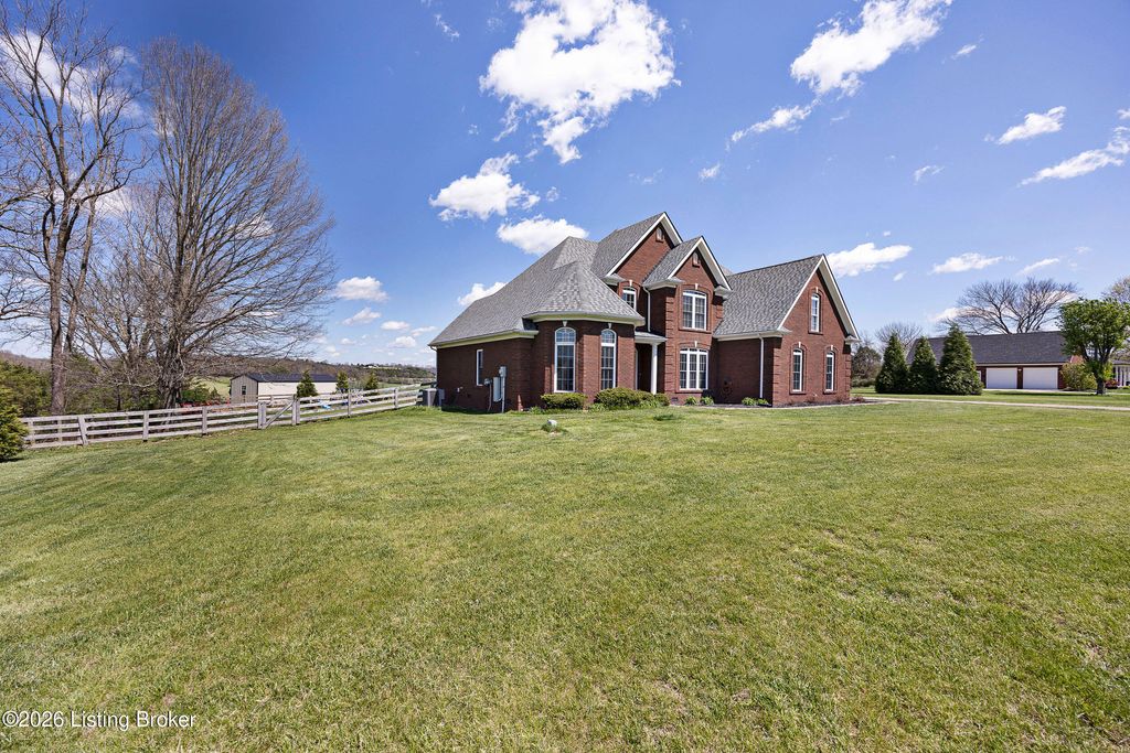 Photo of 426 Marks Ln, Bardstown, KY 40004 (MLS # 1713655)