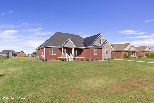 240 BRENNAN CT, SHEPHERDSVILLE, KY 40165 - Image 7445cf631e5ec616ec6110caa5ccb1df/2570345281