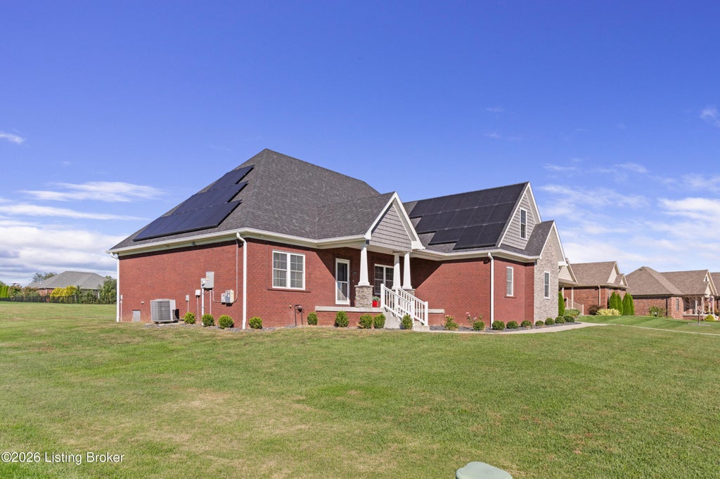 Photo of 240 Brennan Ct, Shepherdsville, KY 40165 (MLS # 1732600)