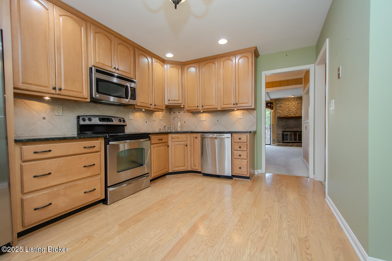 1001 Burning Springs Cir, Louisville, Kentucky image 7