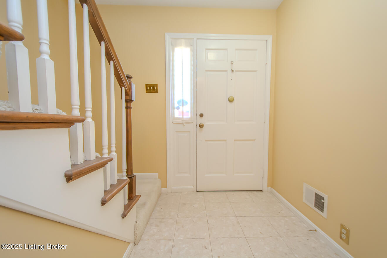 1001 Burning Springs Cir, Louisville, Kentucky image 5