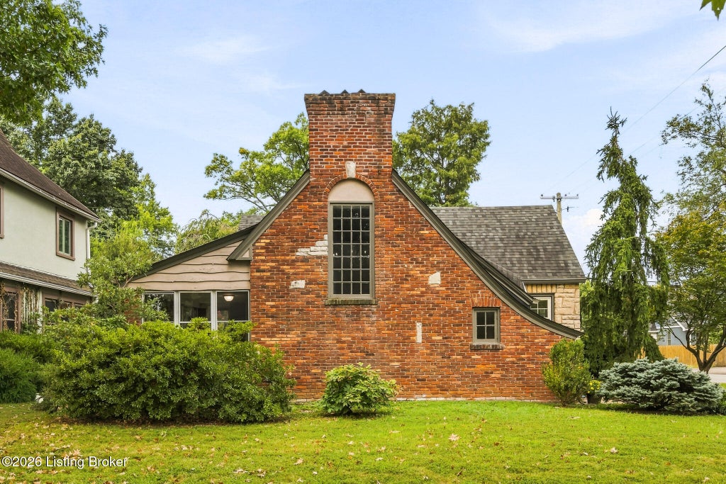 Photo of 500 Wendover Ave, Louisville, KY 40207 (MLS # 1728698)