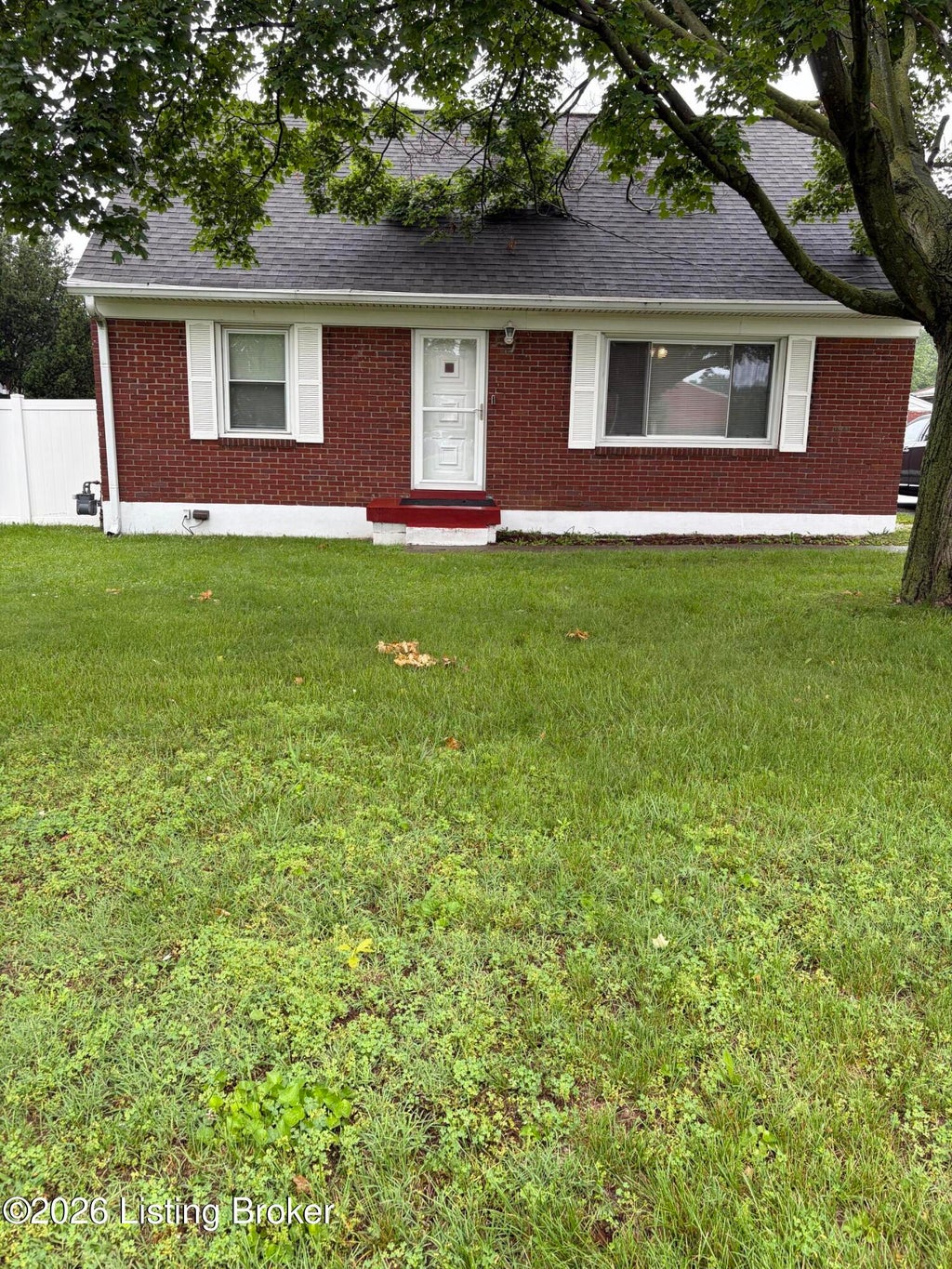Photo of 3403 Lees Ln, Louisville, KY 40216 (MLS # 1727893)