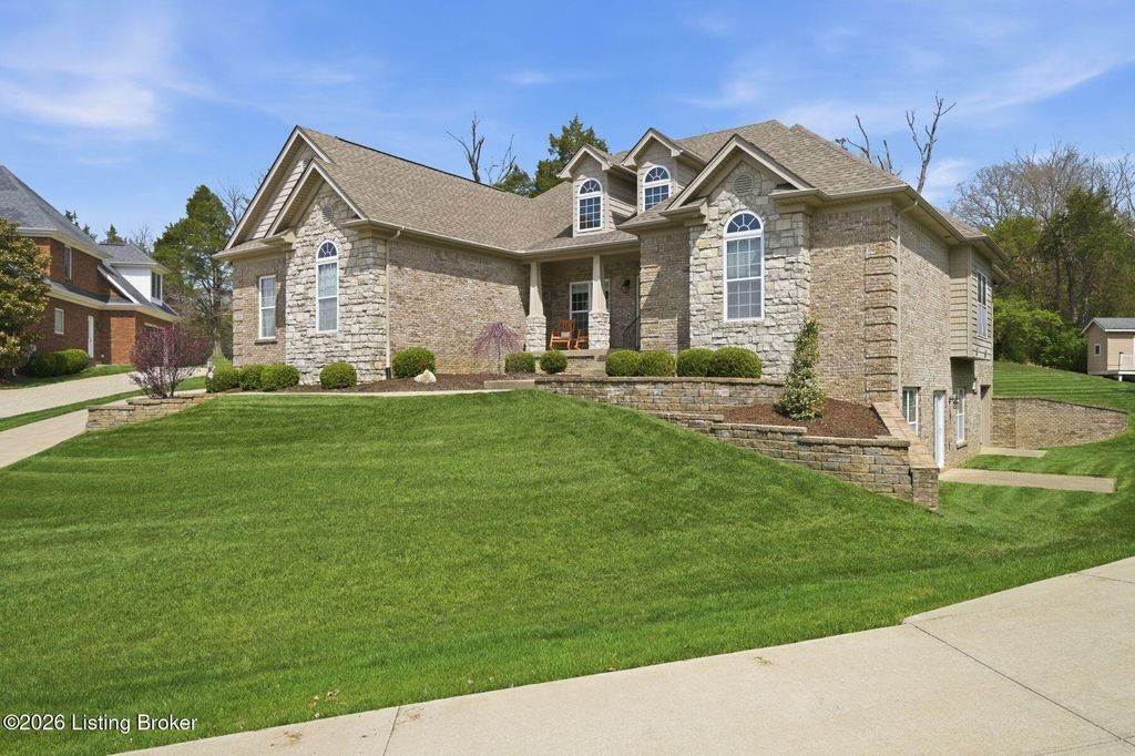 Photo of 13014 Shamus Ct, Louisville, KY 40299 (MLS # 1714705)