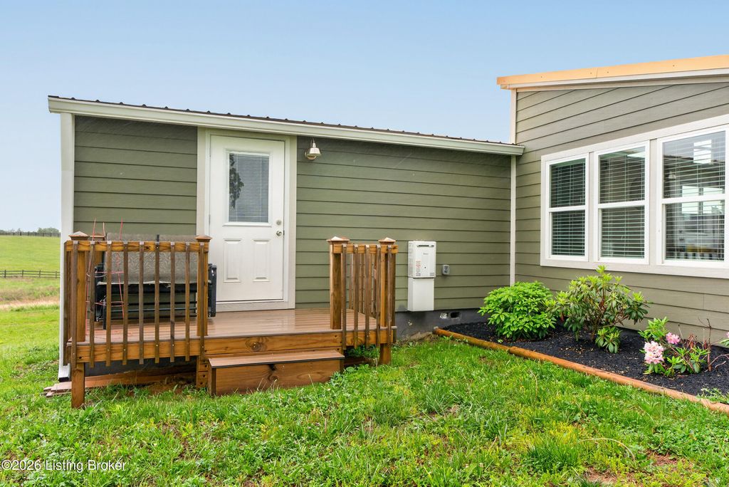 Photo of 199 Doe Run Ln, Springfield, KY 40069 (MLS # 1717396)