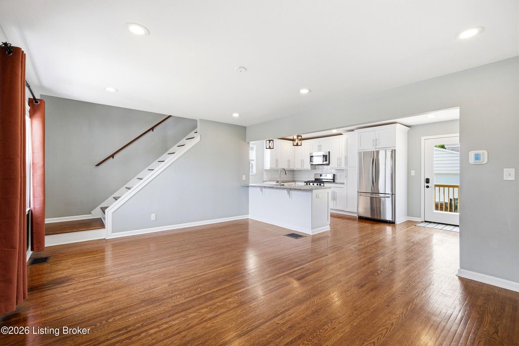 Photo of 4011 Winchester Rd, Louisville, KY 40207 (MLS # 1712494)