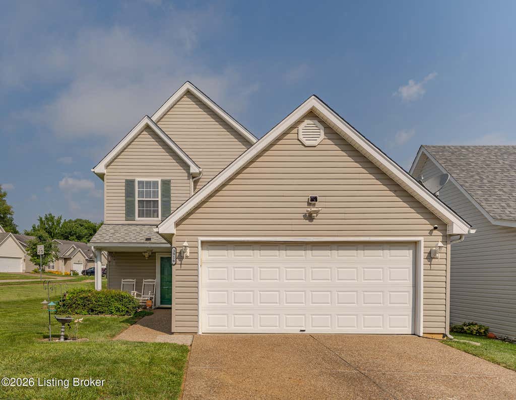 Photo of 3916 Mimosa View Dr, Louisville, KY 40299 (MLS # 1726481)