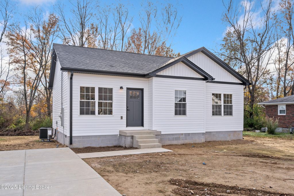 Photo of 6715 Memory Ln, Louisville, KY 40258 (MLS # 1703868)