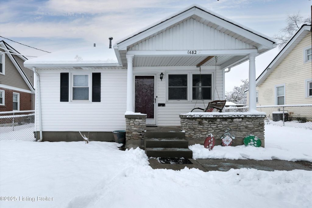 Photo of 1682 Trigg St, Louisville, KY 40213 (MLS # 1704603)