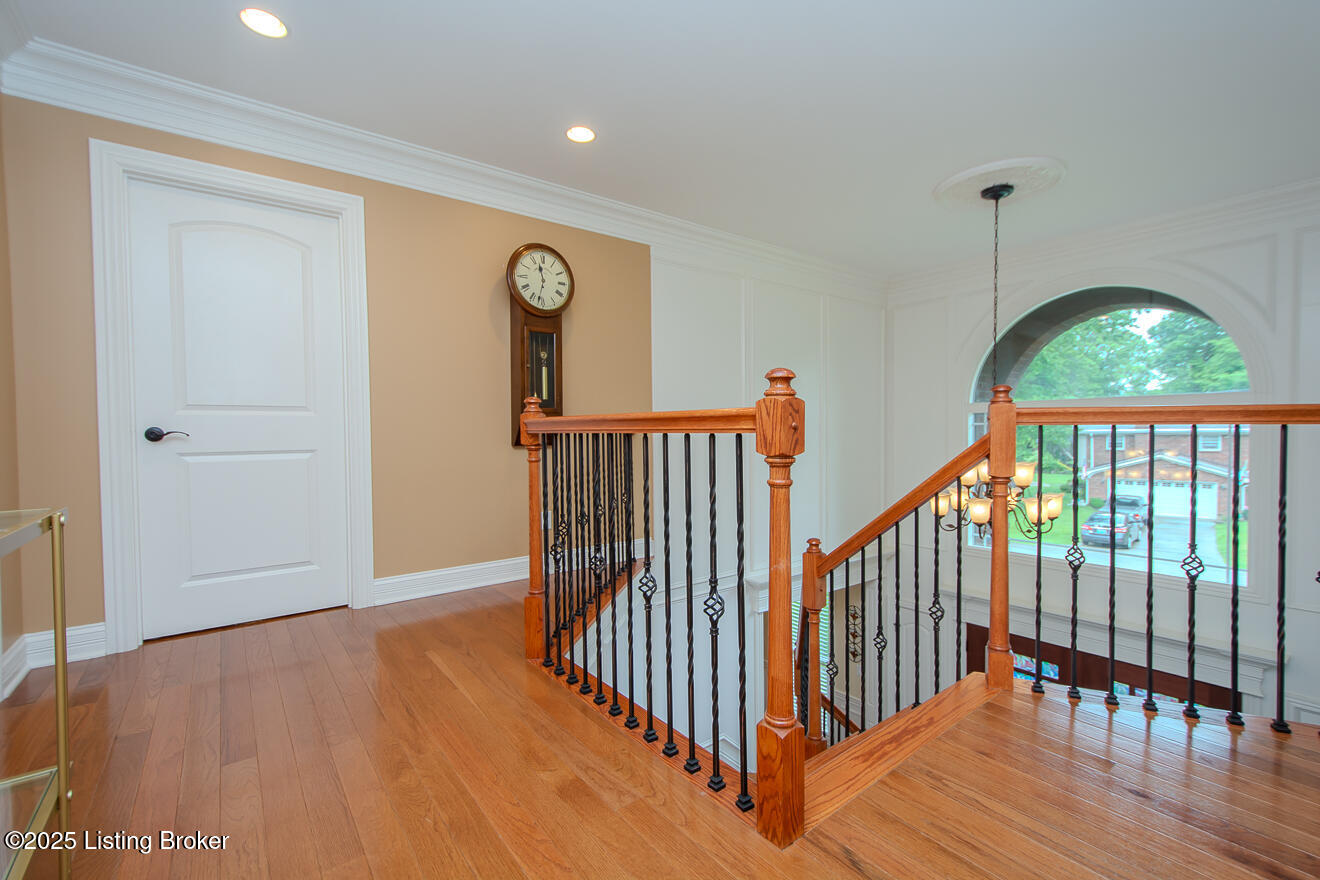 9200 Axminster Dr, Louisville, Kentucky image 35