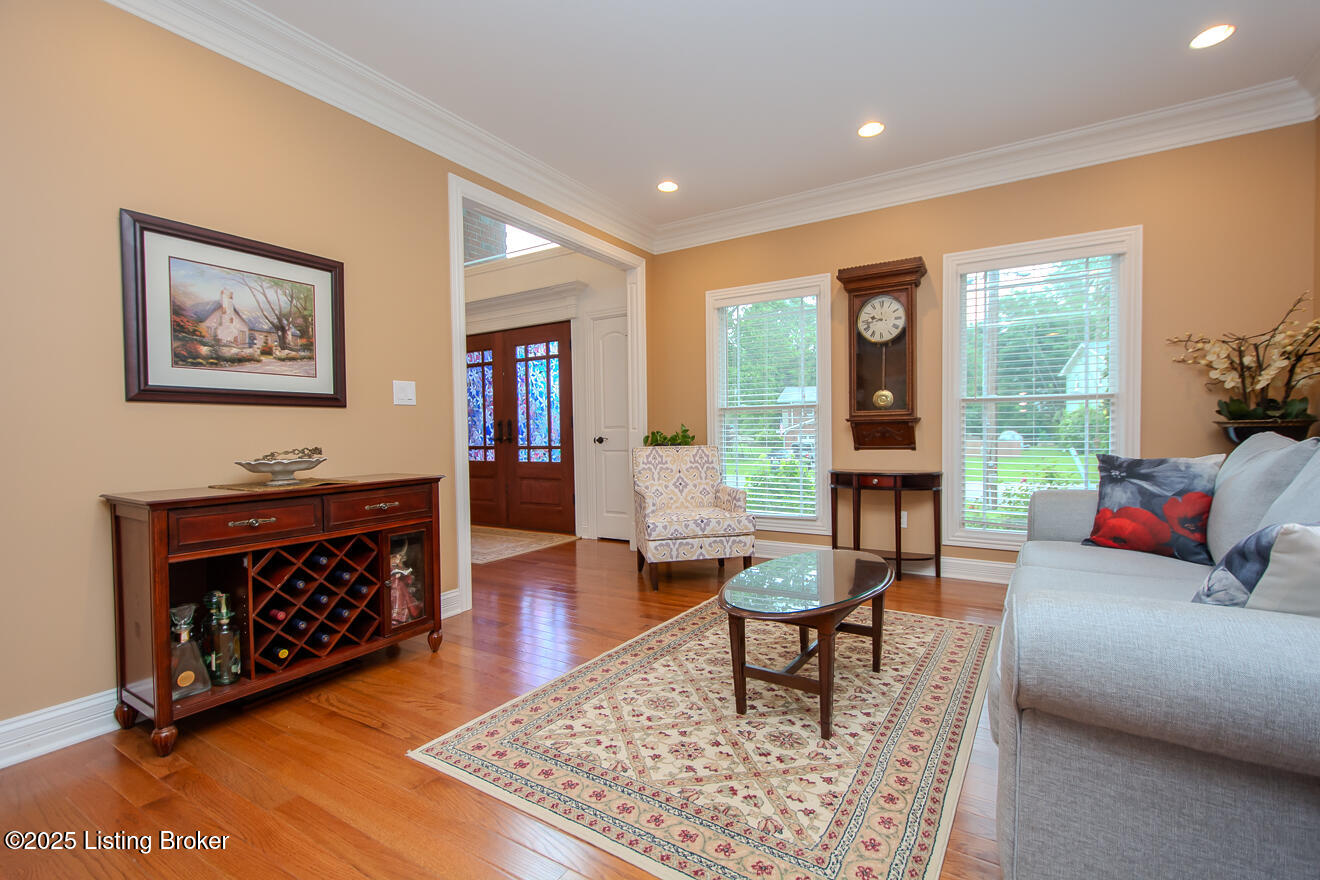 9200 Axminster Dr, Louisville, Kentucky image 13