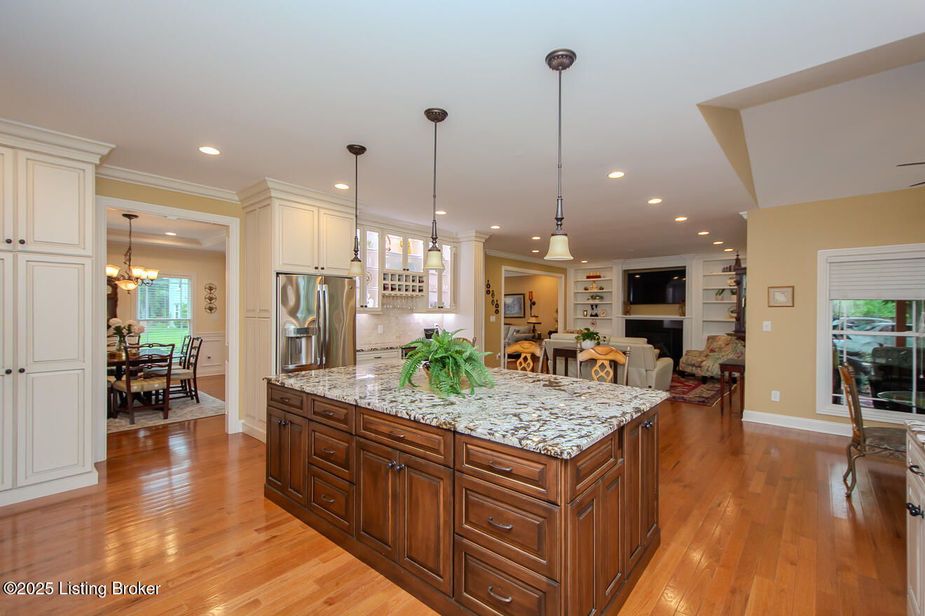 9200 Axminster Dr, Louisville, Kentucky image 29