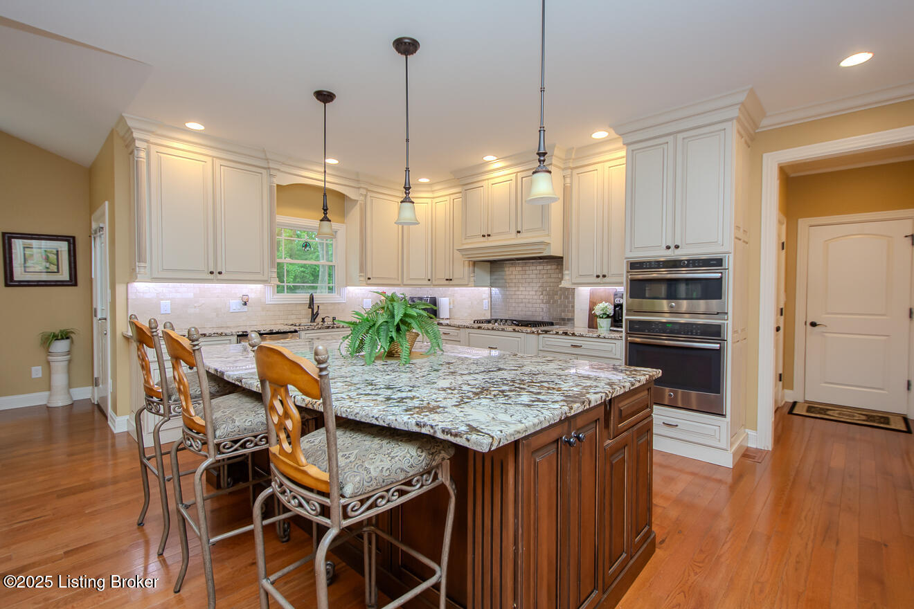 9200 Axminster Dr, Louisville, Kentucky image 26