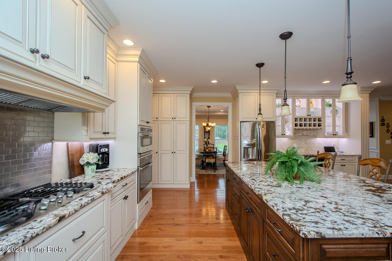 9200 Axminster Dr, Louisville, Kentucky image 28