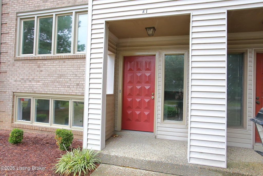 Photo of 4121 Browns Ln #A1, Louisville, KY 40220 (MLS # 1731113)