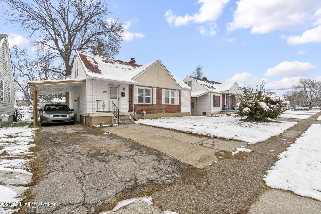 Photo of 213 Rochester Dr, Louisville, KY 40214 (MLS # 1704850)