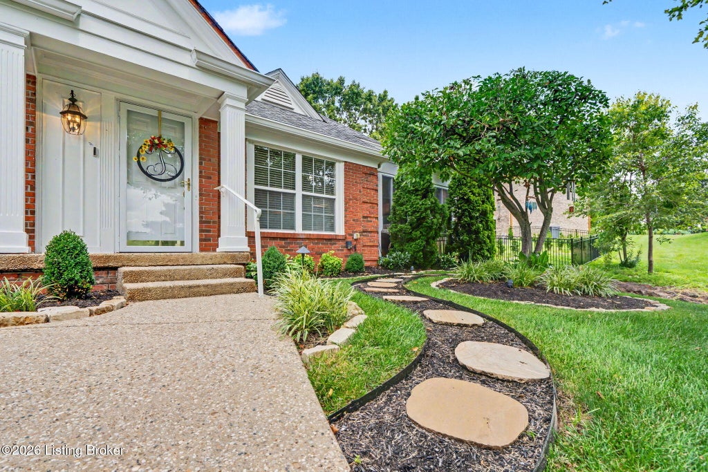 Photo of 3818 Spring Arbor Dr, Louisville, KY 40245 (MLS # 1723373)