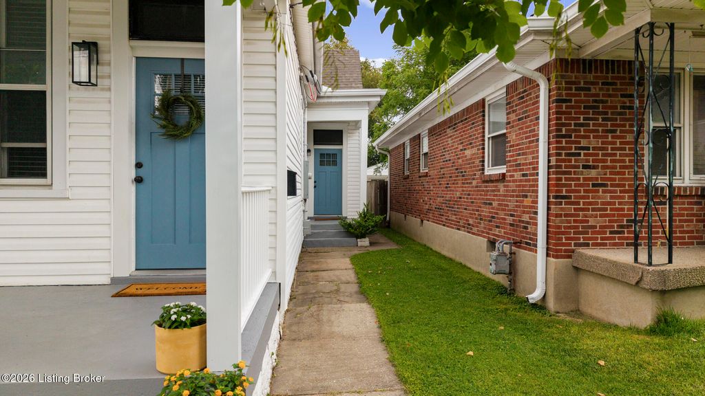 Photo of 1029 Mulberry St, Louisville, KY 40217 (MLS # 1722906)