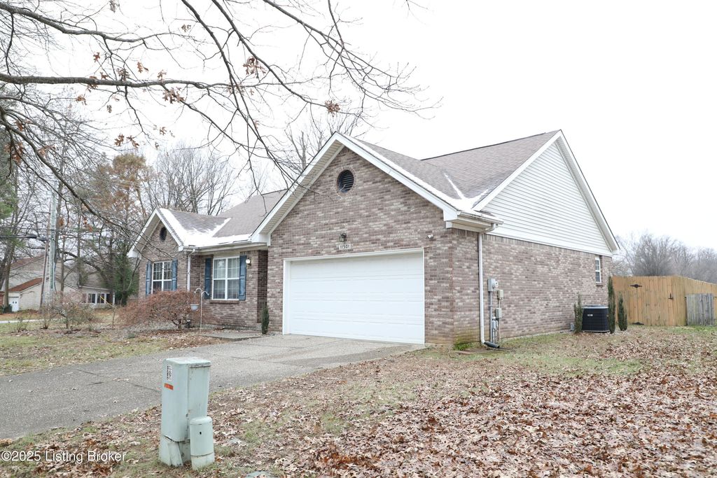 Photo of 11501 Halifax Dr, Louisville, KY 40245 (MLS # 1705593)
