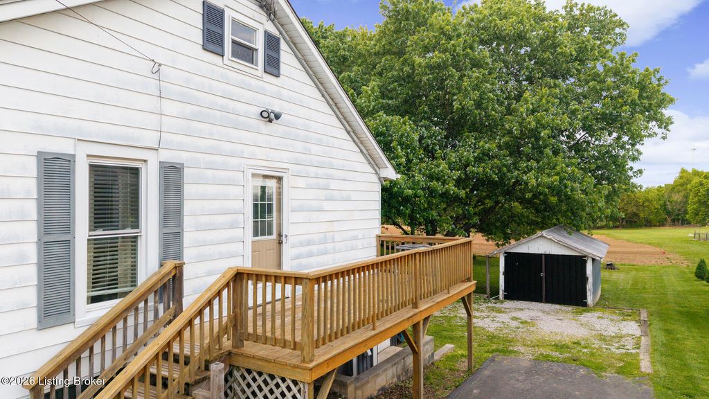 Photo of 120 Fairview St, Pleasureville, KY 40057 (MLS # 1716375)